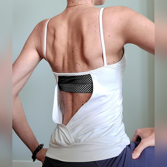 Sport Tank With Build-in Bra - Picture 2 of 6